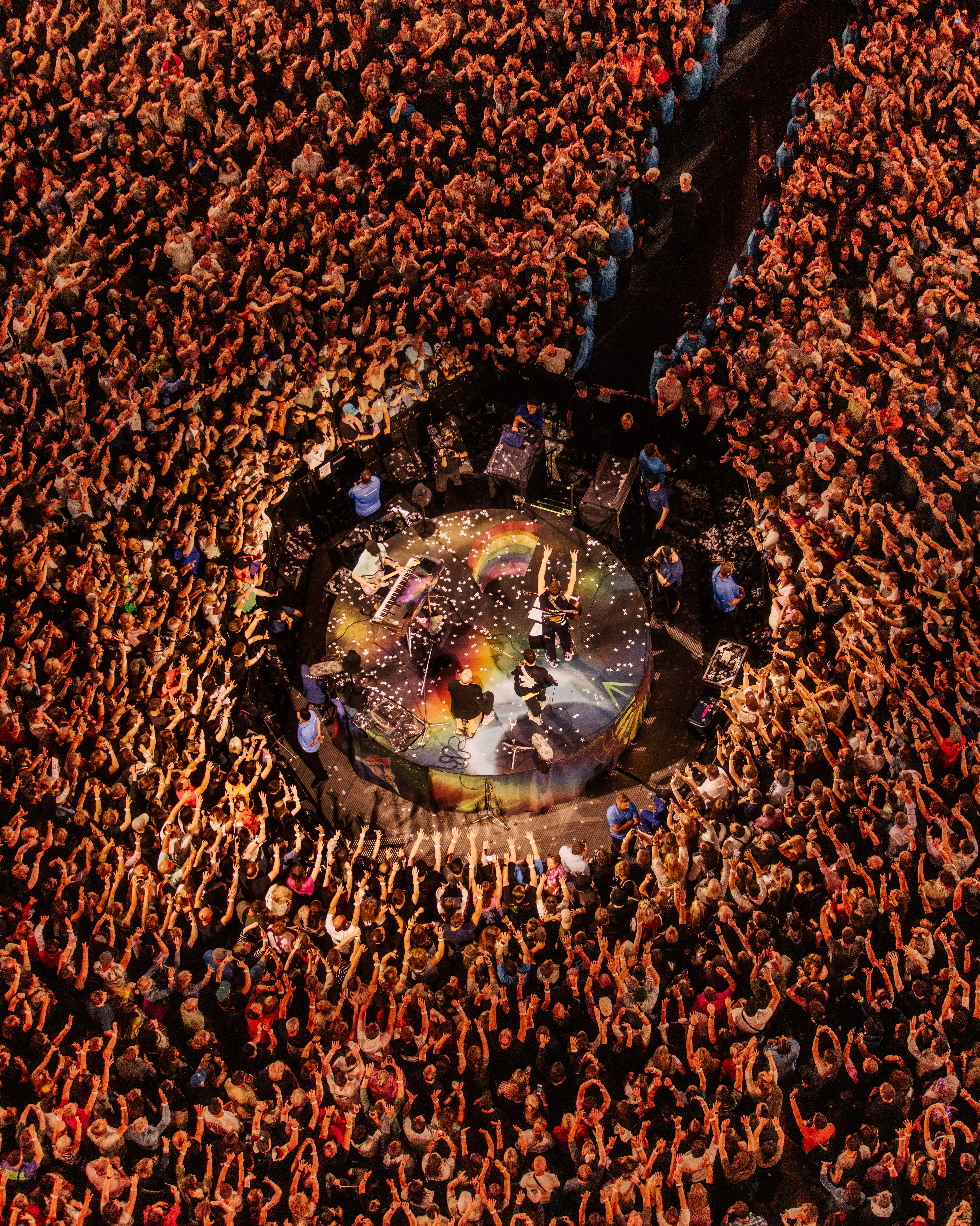 Live tour photography by Anna Lee