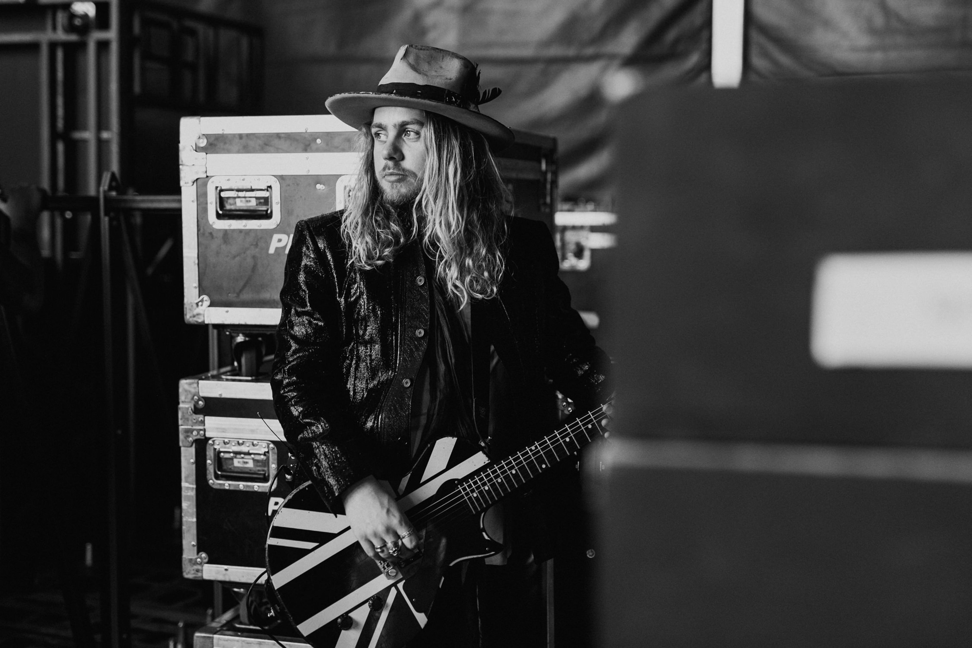 Side stage tour photography by Anna Lee